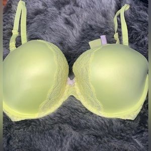 Neon yellow bra with lace✨💛